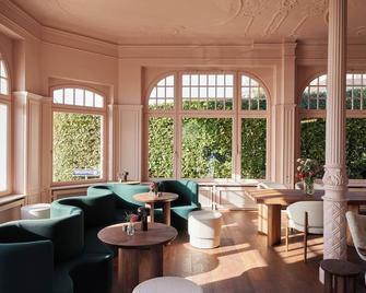 ستيلويرك ستراند هوتل بلانكينيز - هامبورغ - مطعم