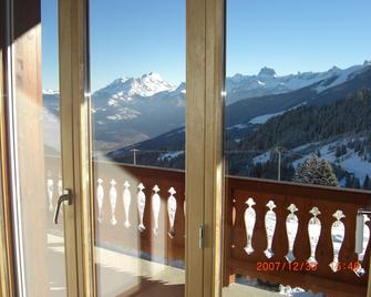 Doorstep skiing from a 'chocolate box' Swiss ski village. - Val-d'Illiez - Balcon