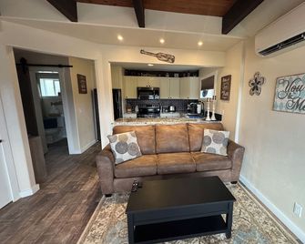 Prineville Resevoir Lake House - Prineville - Huiskamer