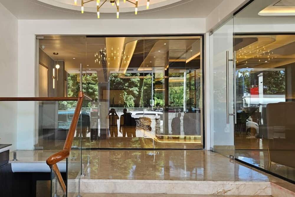 Mount Manor - Madrás - Lobby