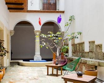 La Catrina de Alcala - Oaxaca - Patio