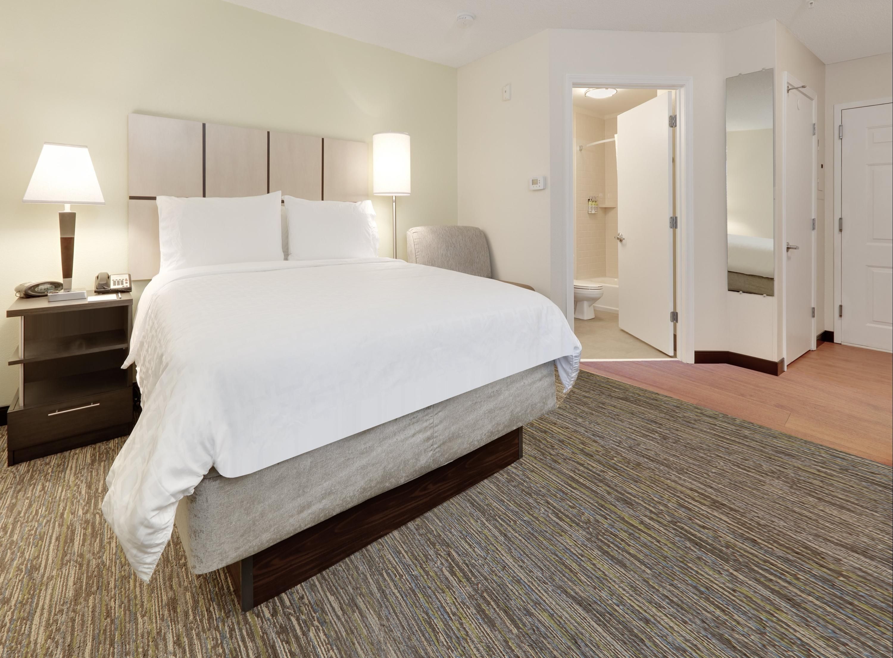 Candlewood Suites Salina By IHG - סלינה - חדר שינה