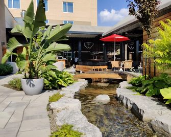 Hotel Mortagne - Boucherville - Buiten zicht