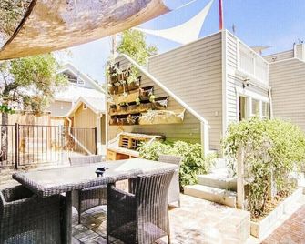 Charming cottage near Adams with rooftop deck - San Diego - Patio