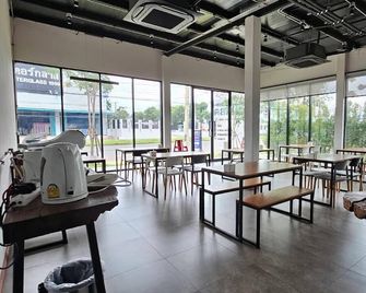 Destino Hotel Surin - Surin - Restaurant