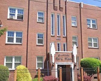 Green Lake 2 bedroom cozy condo. - Seattle - Edificio