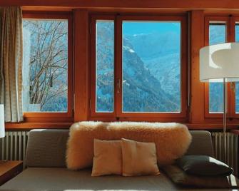 Alpine Escape - Iconic Views & Timeless Design - Grindelwald - Sala de estar