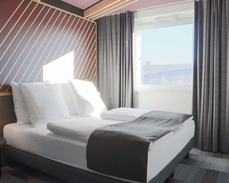 B&B Hotel Böblingen - Böblingen - Building