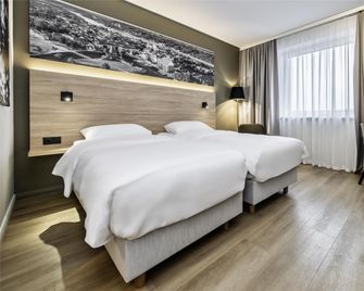 Park Inn by Radisson Vilnius Airport - Vilnius - Phòng ngủ