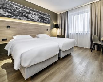 Park Inn by Radisson Vilnius Airport - וילנה - חדר שינה