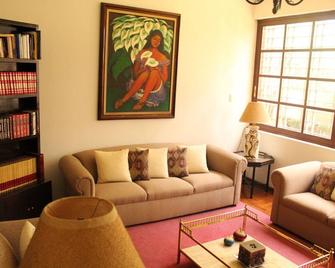 Hostal La Encantada - Mexico City - Living room