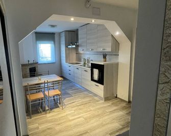 Apartment Tremil - Borşa - Bucătărie