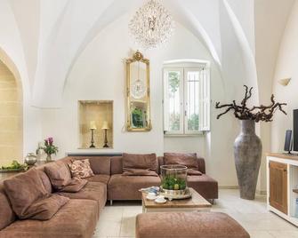 Villa La Dolce Vita 6, Emma Villas - Oria - Sala de estar