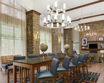 Hampton Inn by Hilton Columbus South Fort Benning - קולומבוס - מסעדה