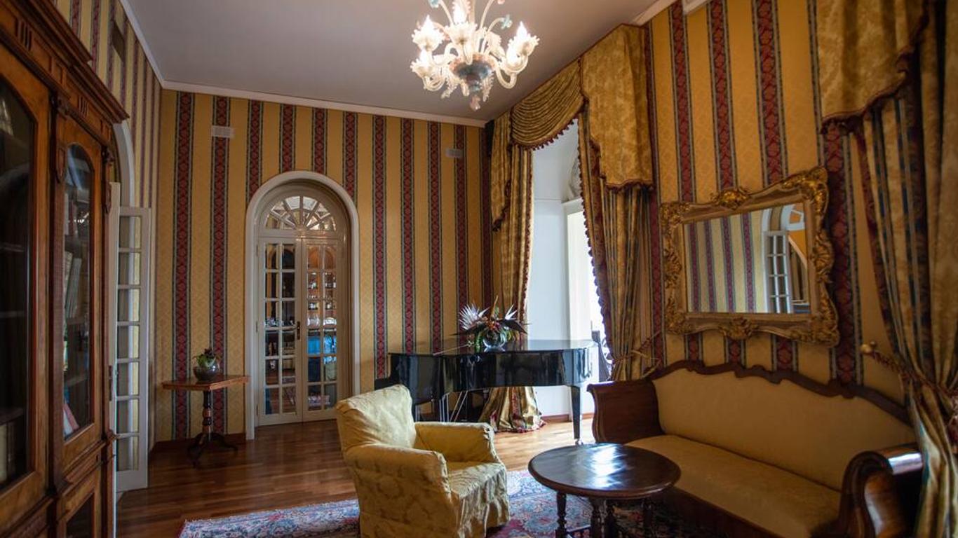 Excelsior Palace Hotel