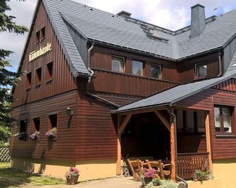 Bungalow - Apartments Kammbaude - Hermsdorf (Sachsen) - Edificio