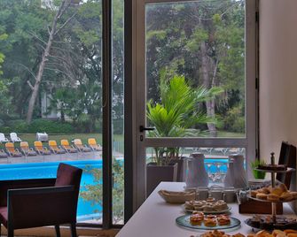 Howard Johnson by Wyndham Plaza Hotel Mayorazgo - Paraná - Restaurante