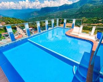 Quedate Apartahotel San Gil Plaza - San Gil - Pool