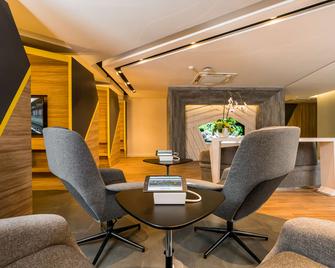 Vib Best Western Sanam Pao - Bangkok - Lobby