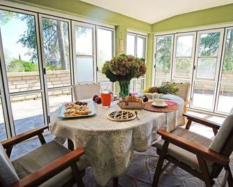 Bed&Breakfast Romantica Evasione - Sutri - Comedor