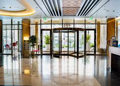 Luxe Grand Hotel Apartments - Schardscha - Lobby