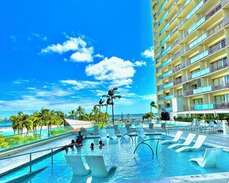 Waikiki Beach Experience! Luxury Oceanview Suite! - Honolulu - Piscina