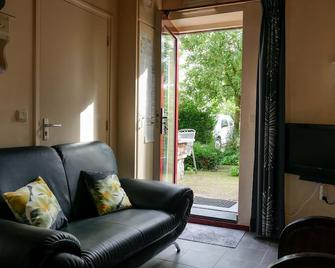 2-person apartment in the old farm Cour D'Aix - Visé - Living room