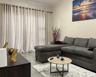 Mall of Africa Spot By Damo - Midrand - Living room