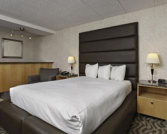 Boardwalk Resorts- La Sammana - Brigantine - Bedroom