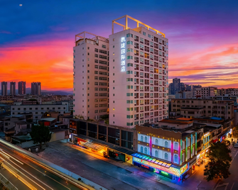 Triumph International Hotel (Chenjiang South Railway Station) - Huizhou - Building