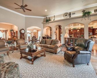 Perfect Family Villa in California. Located close to highway 99 - Kingsburg - Huiskamer