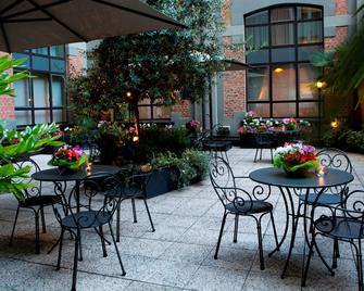 Starhotels Business Palace - Milán - Patio