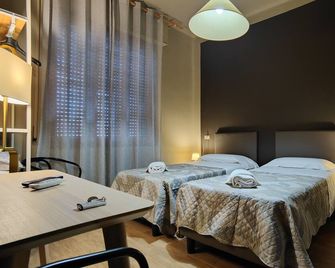 Hotel Albergo Italia - Poggibonsi - Ložnice