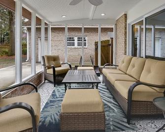 Private Pool Oasis near the Beaches - Wilmington - Lounge