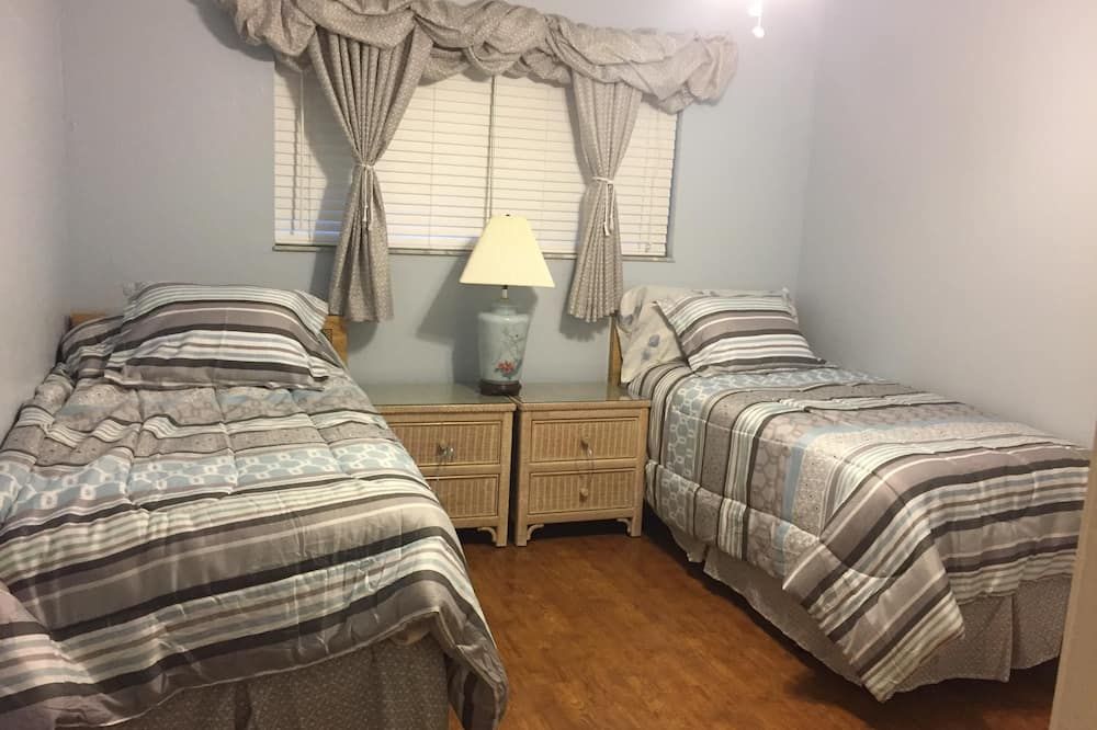 Close to Downtown Ft. Myers - فورت ميرس - غرفة نوم