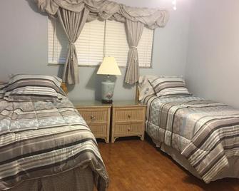 Close to Downtown Ft. Myers - فورت ميرس - غرفة نوم