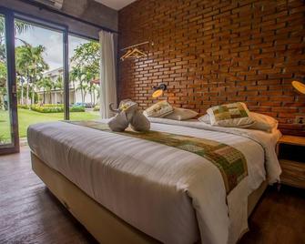 Bali Breezz Hotel - South Kuta - Bedroom