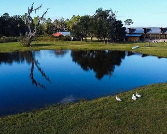 Charming 1-bedroom apartment #A in awesome East Palatka with WiFi, AC - East Palatka - Vista del exterior