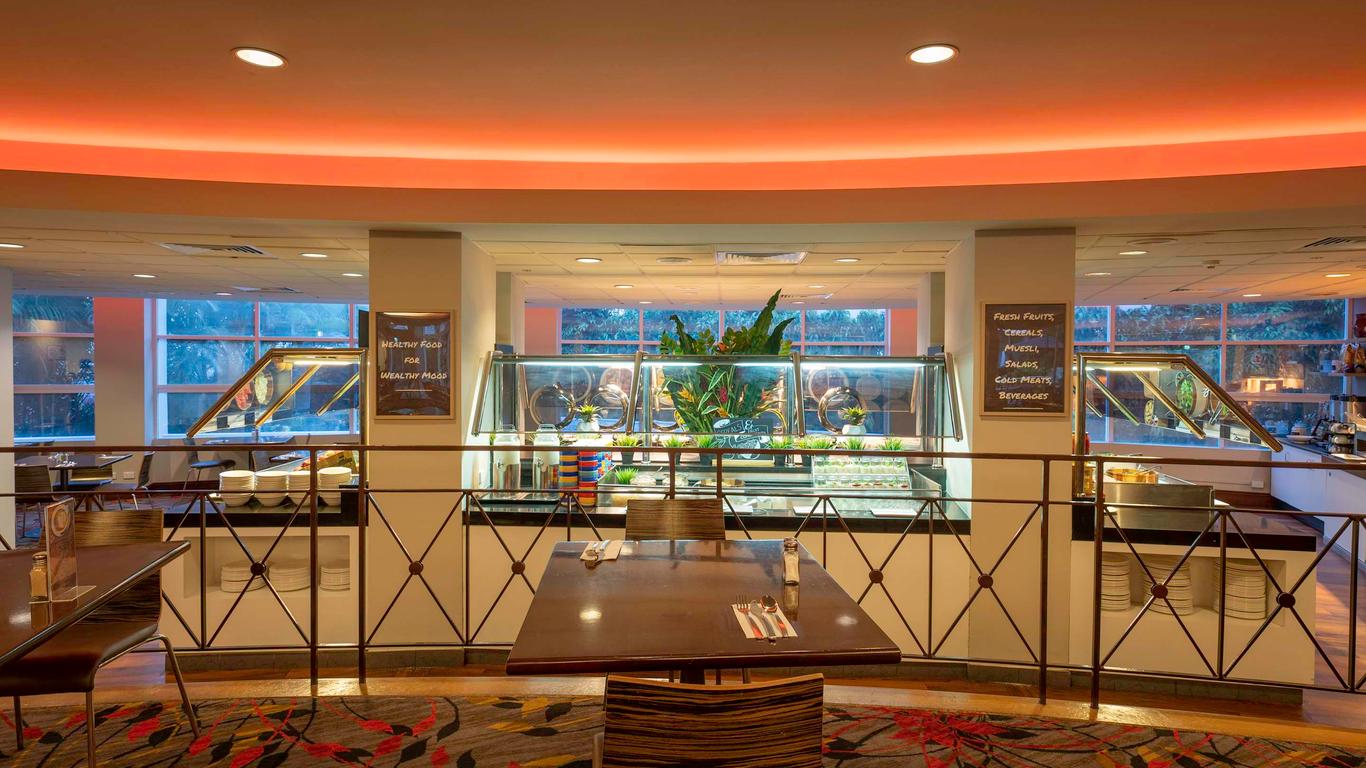 دبل تري باي هيلتون هوتل كايرنز