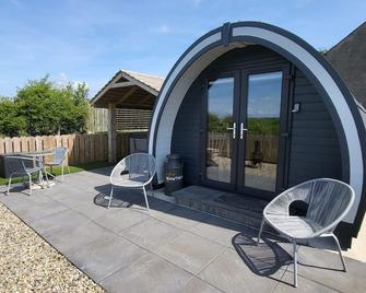Ballyhemlin pods - Blackthorn - Bushmills - Innenhof