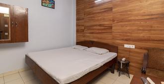 Hotel Shine Star - Ludhiāna - Bedroom