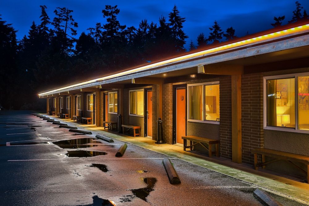 Arbutus Grove Motel - Parksville - Bâtiment