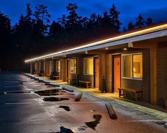 Arbutus Grove Motel - Parksville - Bâtiment