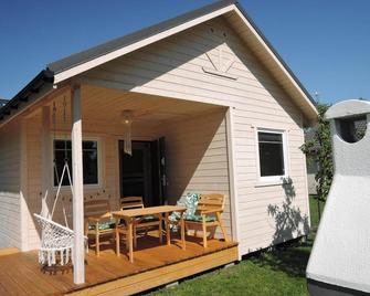 Holiday Home Kolczewo near Lake and Golf - Międzyzdroje - Patio