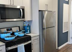 Beautiful 1 bedroom apartment in the heart of yonkers. - Yonkers - Kitchen