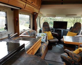 Large Static Motorhome-stunning Countryside Views - Cirencester - Salon