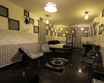 Elaa Resort - Pudukkottai - Bedroom