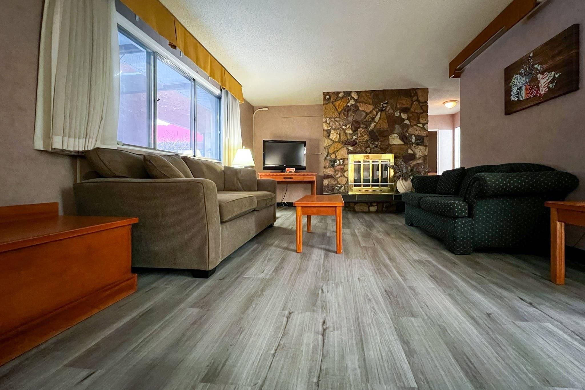 Econo Lodge Motel Village - Calgary - Habitación