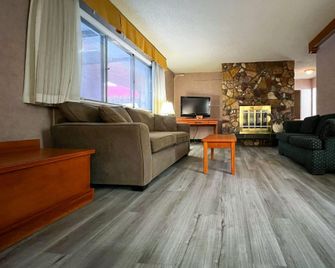 Econo Lodge Motel Village - Calgary - Habitación