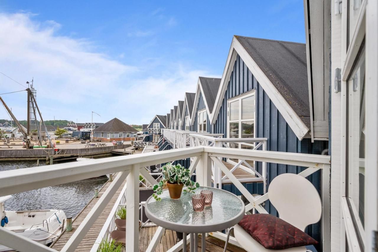 Charming Holiday Home Right At Grenaa Marina With Terraces Overlooking The Water Close To The Kattegat Centre, The Beach And Cosy Cafés – Grenaa